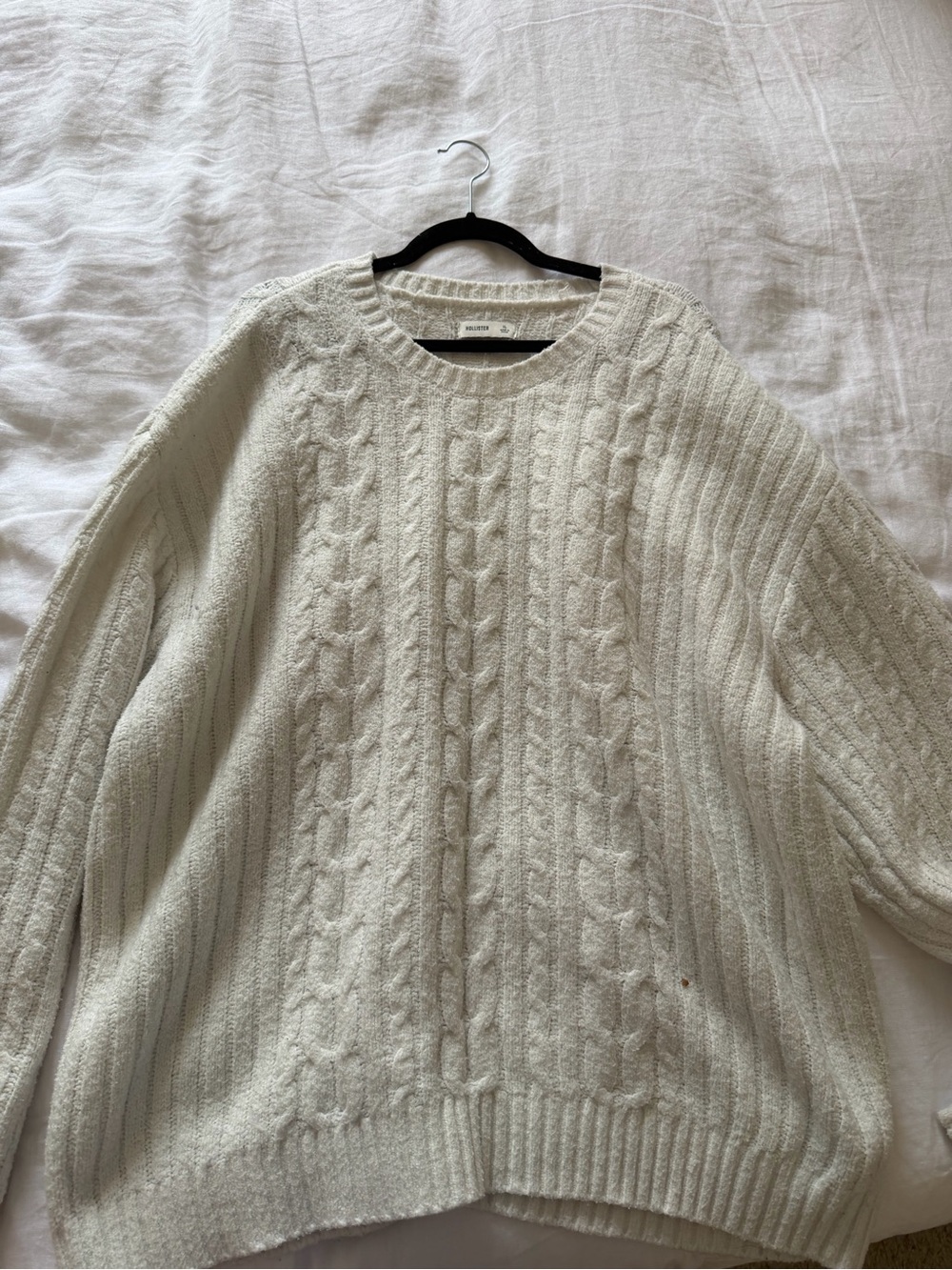 Hollister Ivory Cable Knit Crewneck Sweater